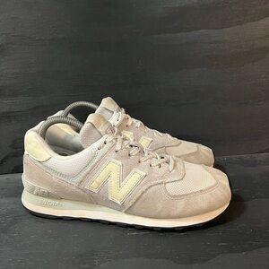 New Balance 574 Women’s Size 9.5 Grey Yellow Green Shoes Sneakers WL574VL2